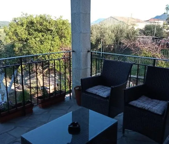 Kanakades Valley View House